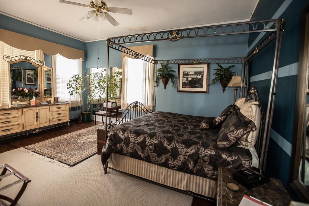 Morehead Manor Bed And Breakfast Durham Esterno foto