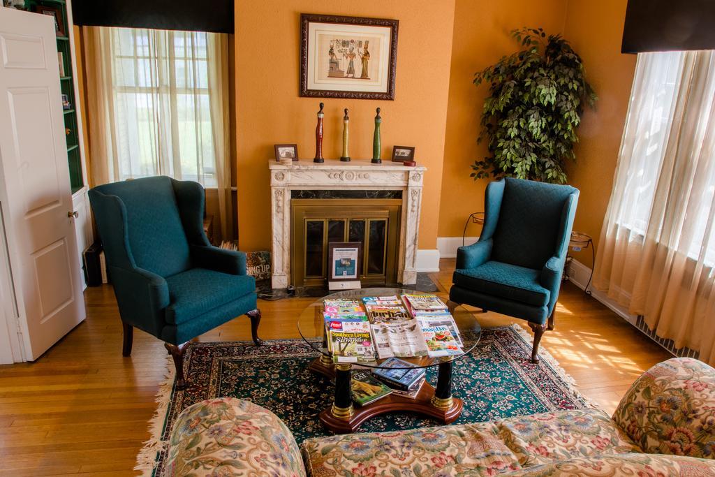 Morehead Manor Bed And Breakfast Durham Esterno foto